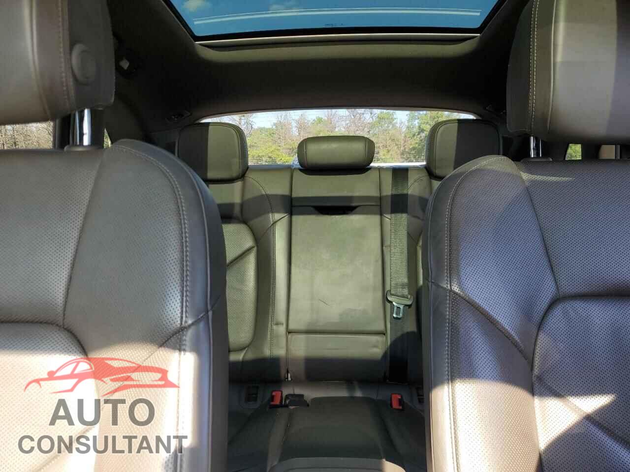 PORSCHE MACAN 2018 - WP1AA2A52JLB05869