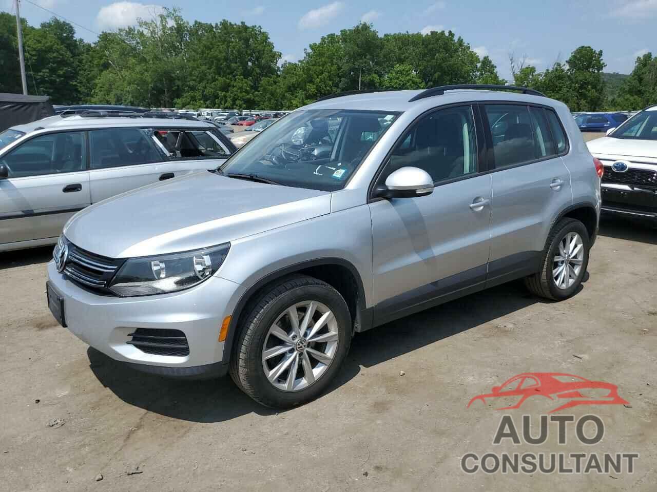 VOLKSWAGEN TIGUAN 2017 - WVGBV7AX0HK049578