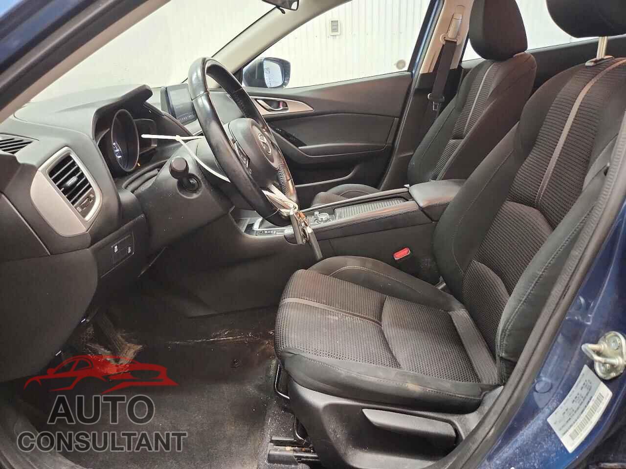 MAZDA 3 2018 - JM1BN1V78J1161908