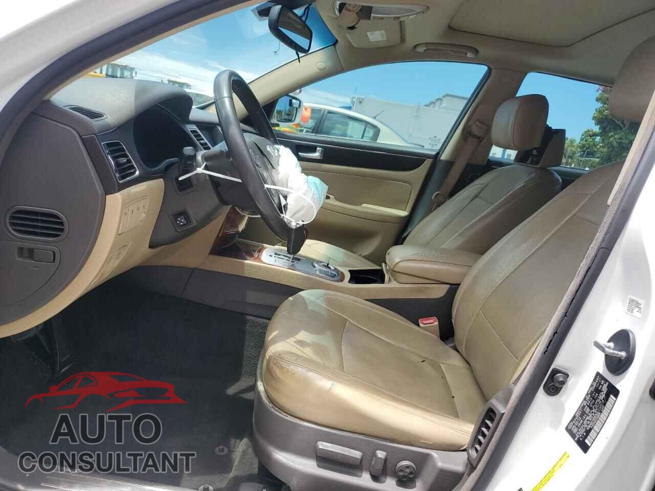 HYUNDAI GENESIS 2012 - KMHGC4DD3CU200518