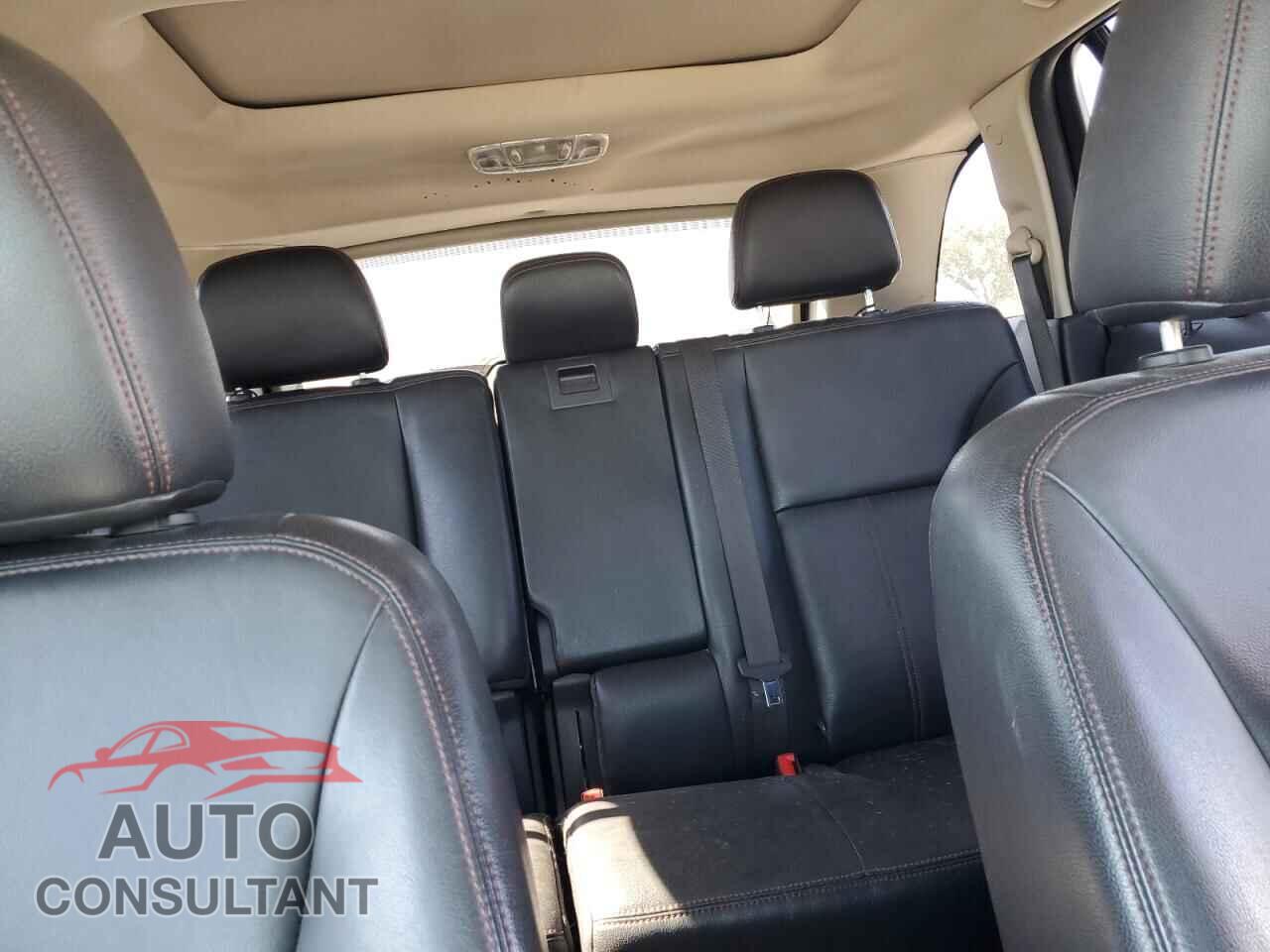 FORD EDGE 2011 - 2FMDK3JC0BBA31607