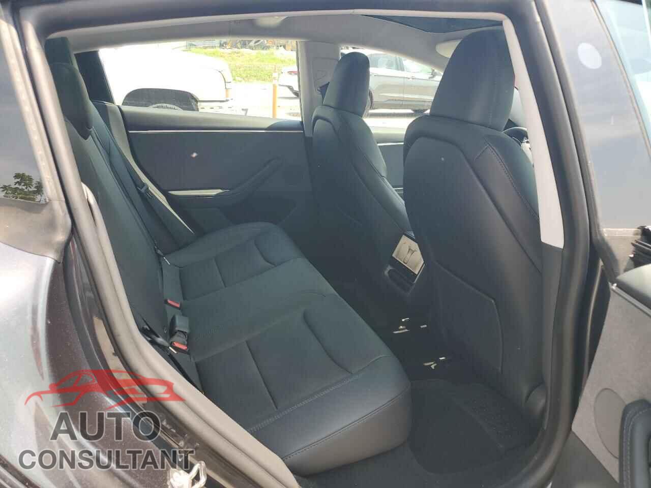 TESLA MODEL 3 2024 - 5YJ3E1EA7RF771494