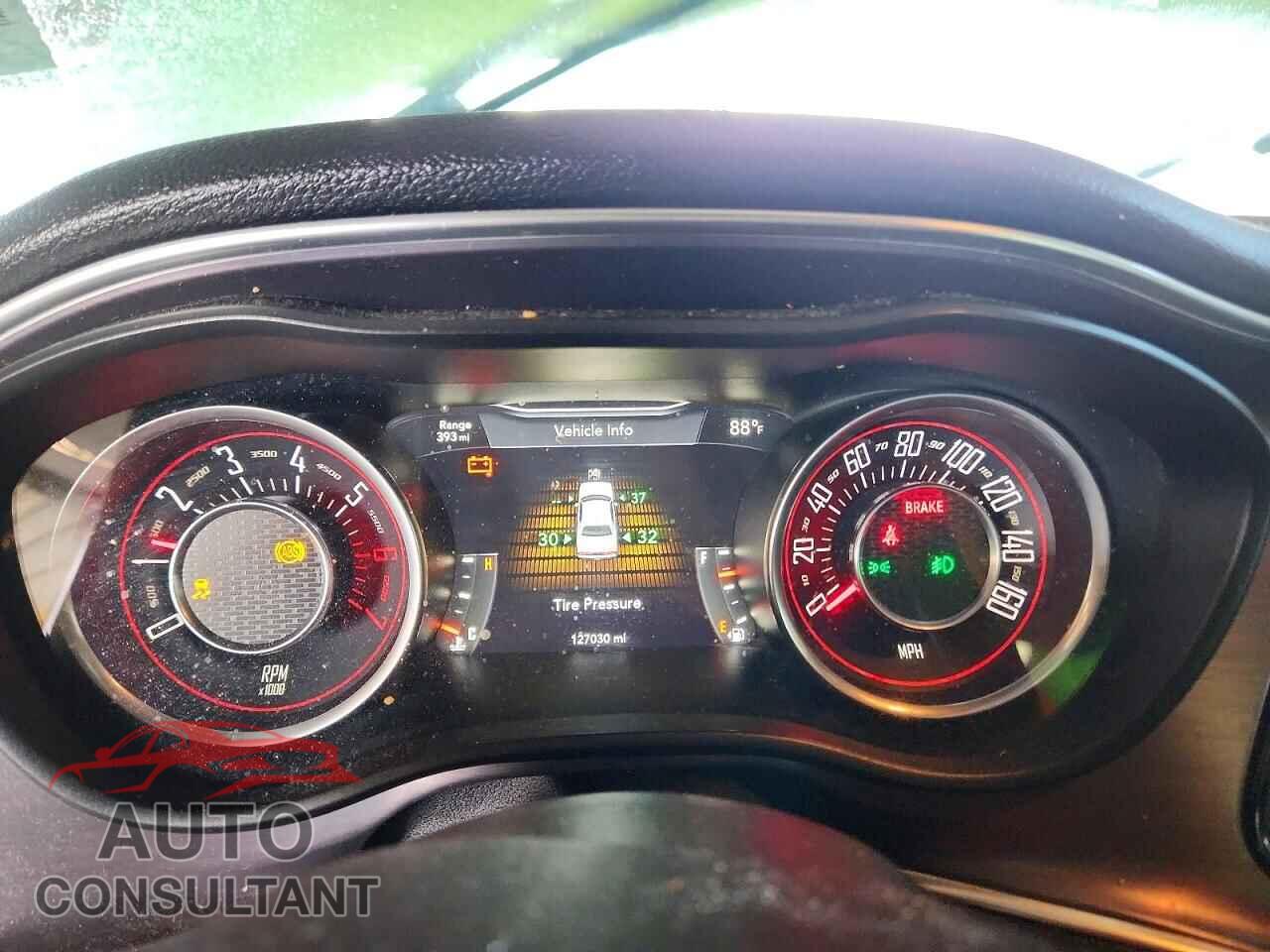 DODGE CHALLENGER 2015 - 2C3CDZAT3FH711411