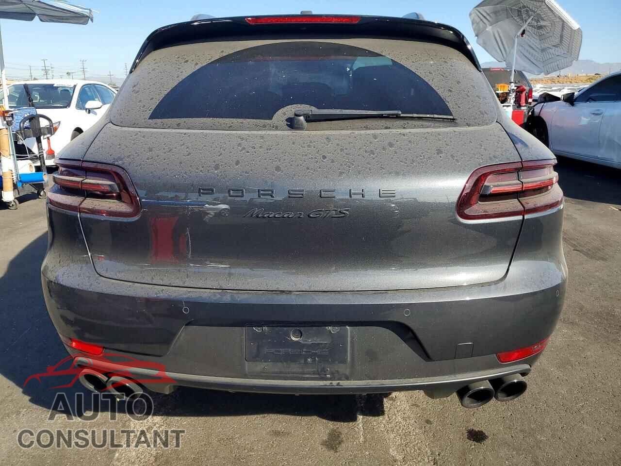 PORSCHE MACAN 2018 - WP1AG2A57JLB61241
