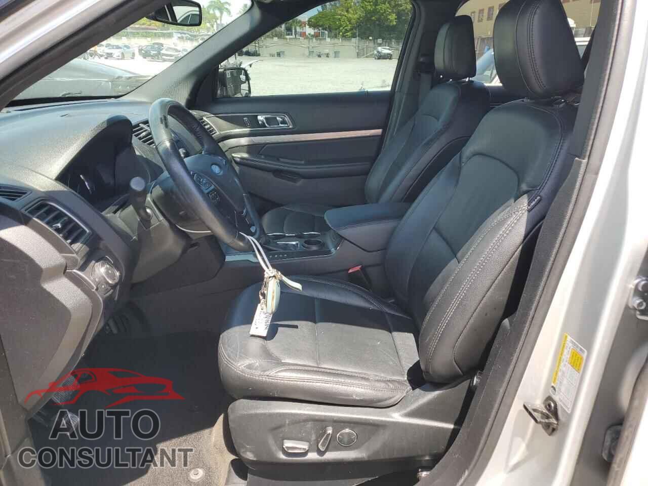 FORD EXPLORER 2018 - 1FM5K7D84JGA52213