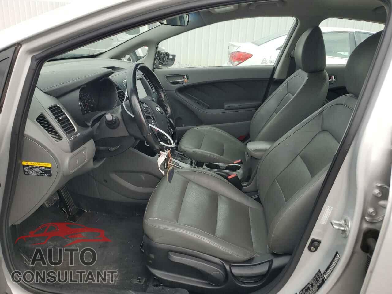 KIA FORTE 2017 - 3KPFL4A81HE045206