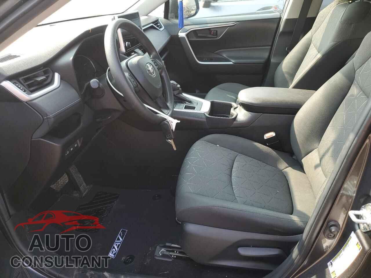 TOYOTA RAV4 2023 - 2T3B1RFV2PC367681