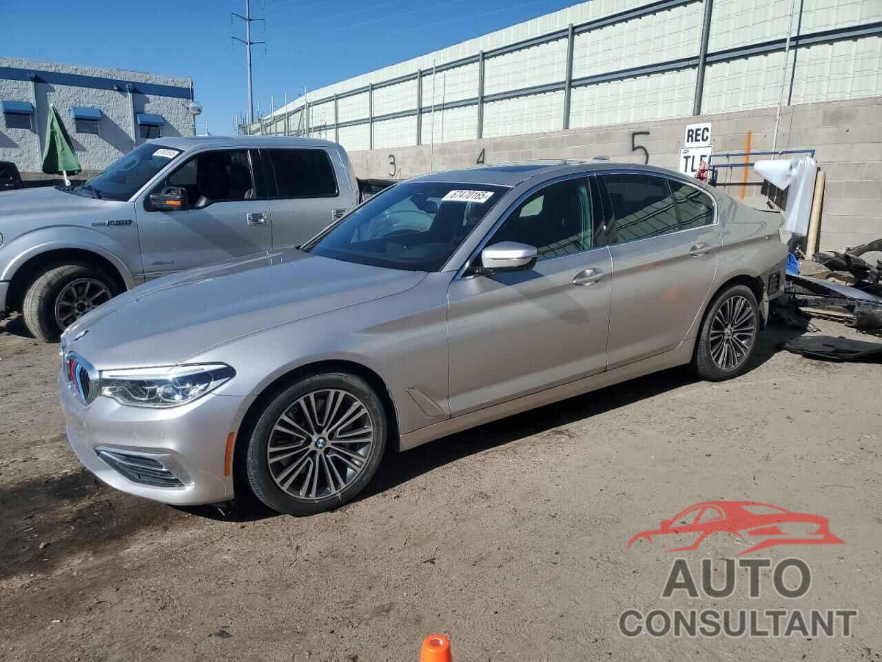 BMW 5 SERIES 2019 - WBAJE7C52KG892703