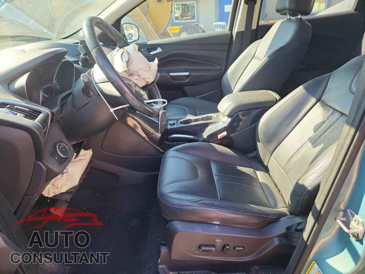 FORD ESCAPE 2013 - 1FMCU9J97DUA01367