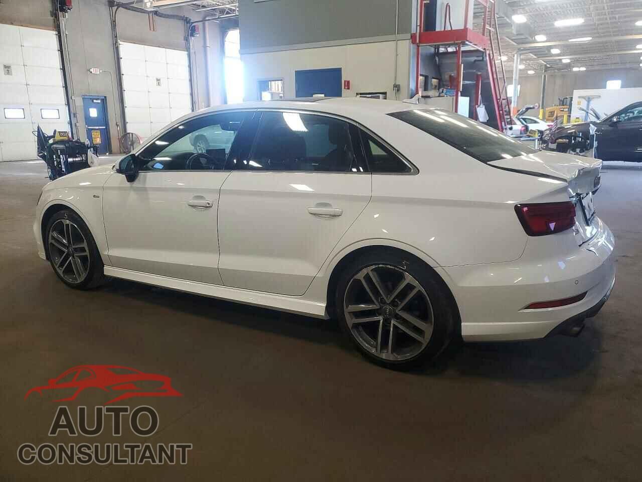 AUDI A3 2018 - WAUJ8GFF5J1040407