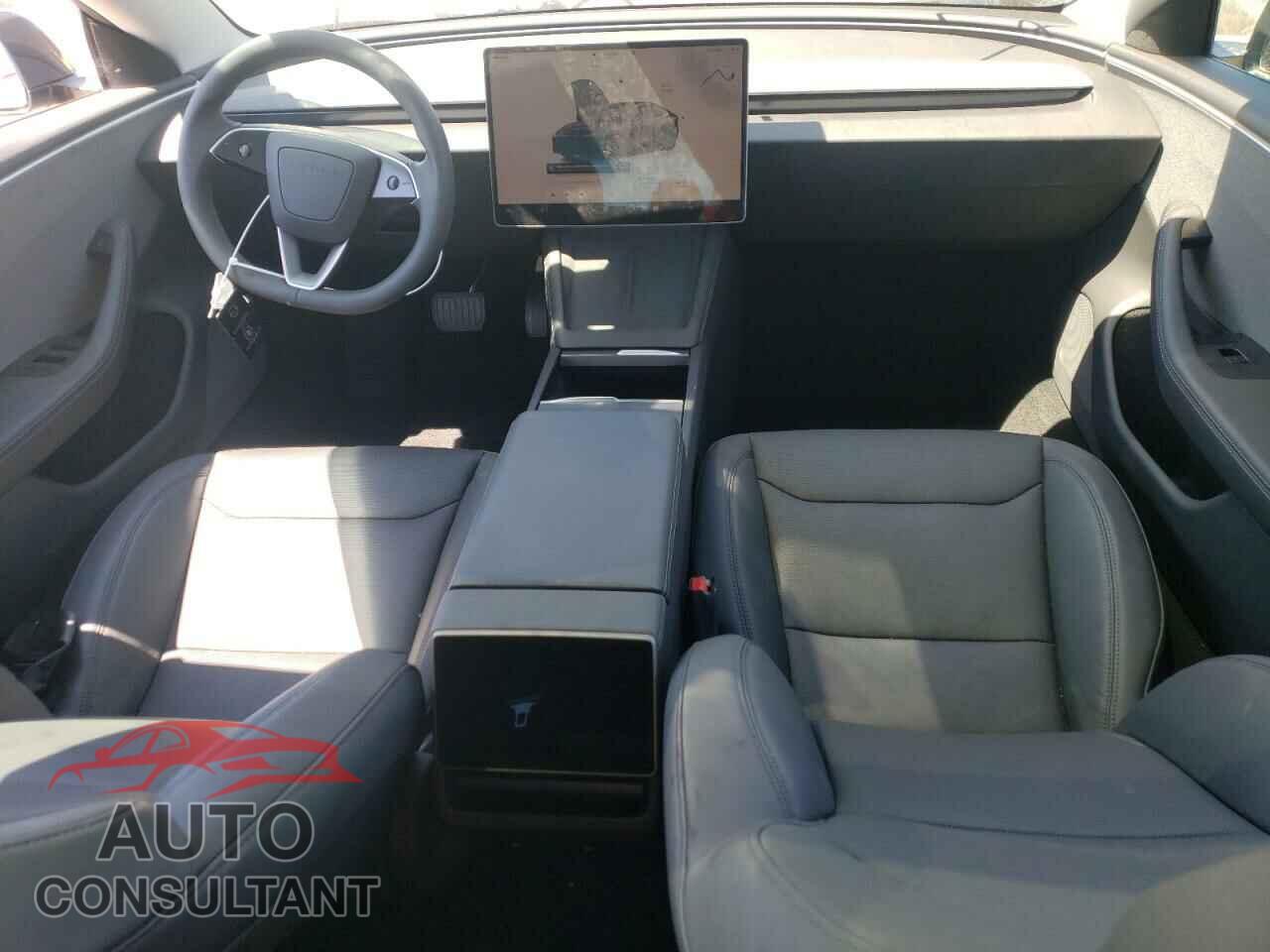 TESLA MODEL 3 2024 - 5YJ3E1EA7RF718648