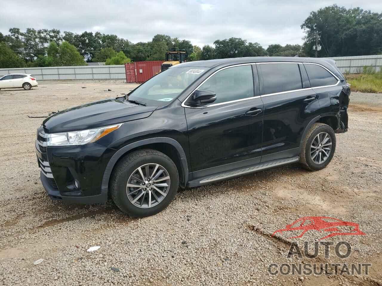 TOYOTA HIGHLANDER 2019 - 5TDKZRFH7KS561151