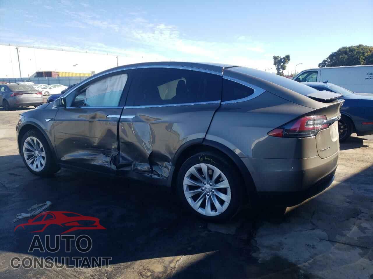 TESLA MODEL X 2016 - 5YJXCAE20GF001859
