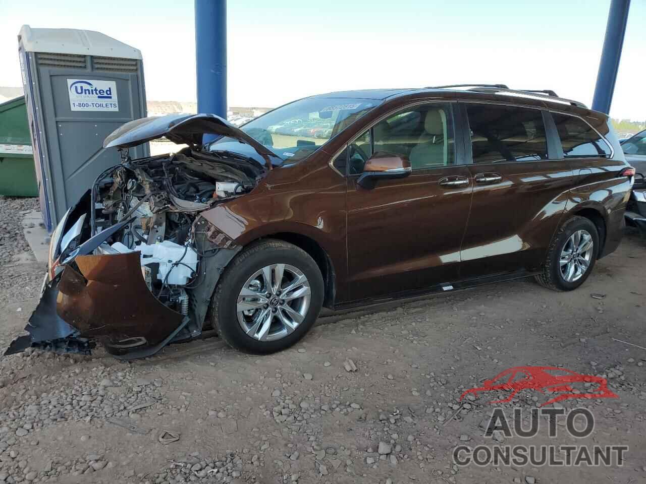 TOYOTA SIENNA 2023 - 5TDZSKFC6PS107995