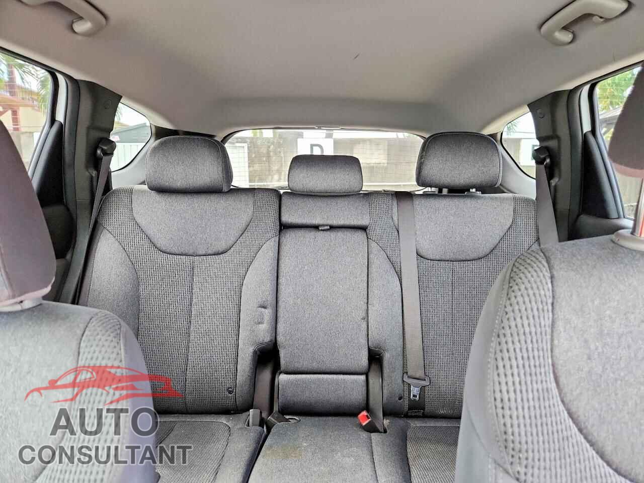 HYUNDAI SANTA FE 2019 - 5NMS33AD4KH007748