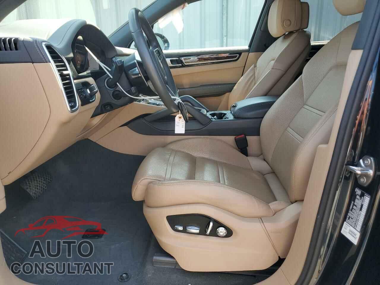PORSCHE CAYENNE 2019 - WP1AA2AY7KDA07006