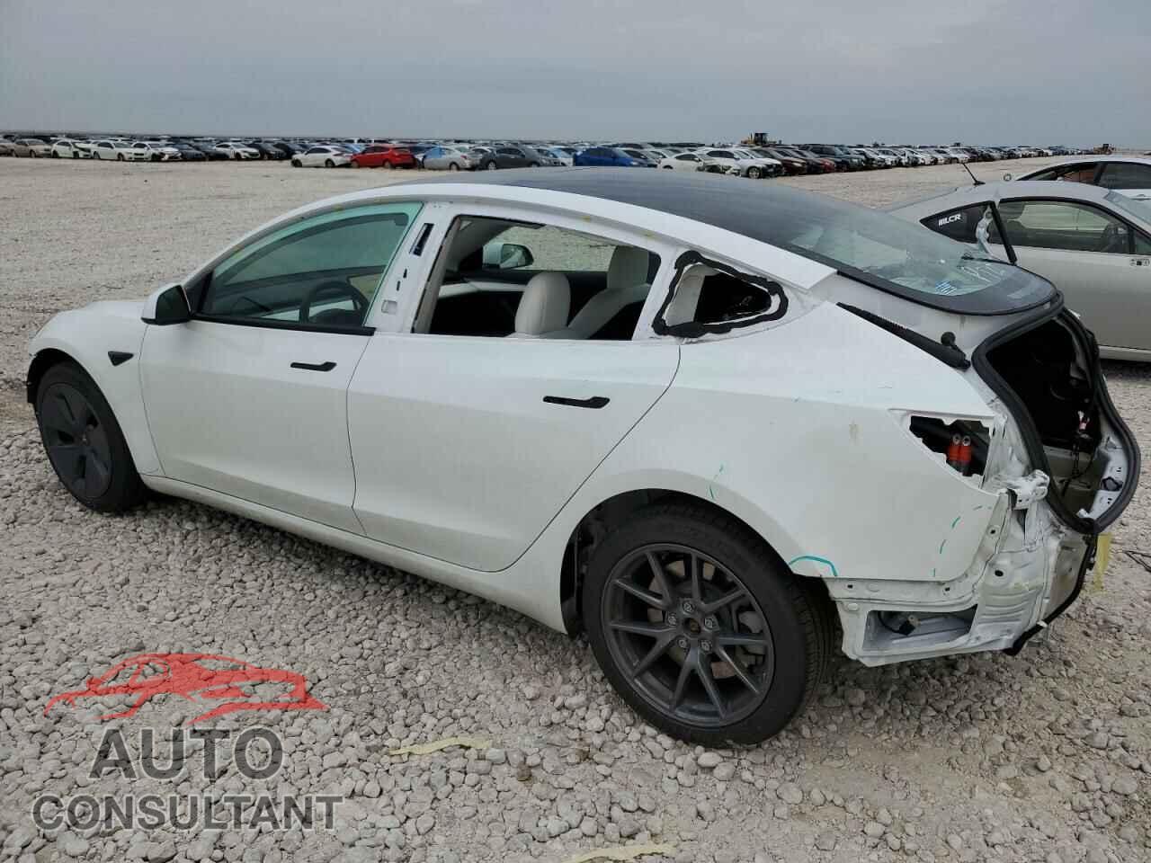 TESLA MODEL 3 2022 - 5YJ3E1EA8NF355870