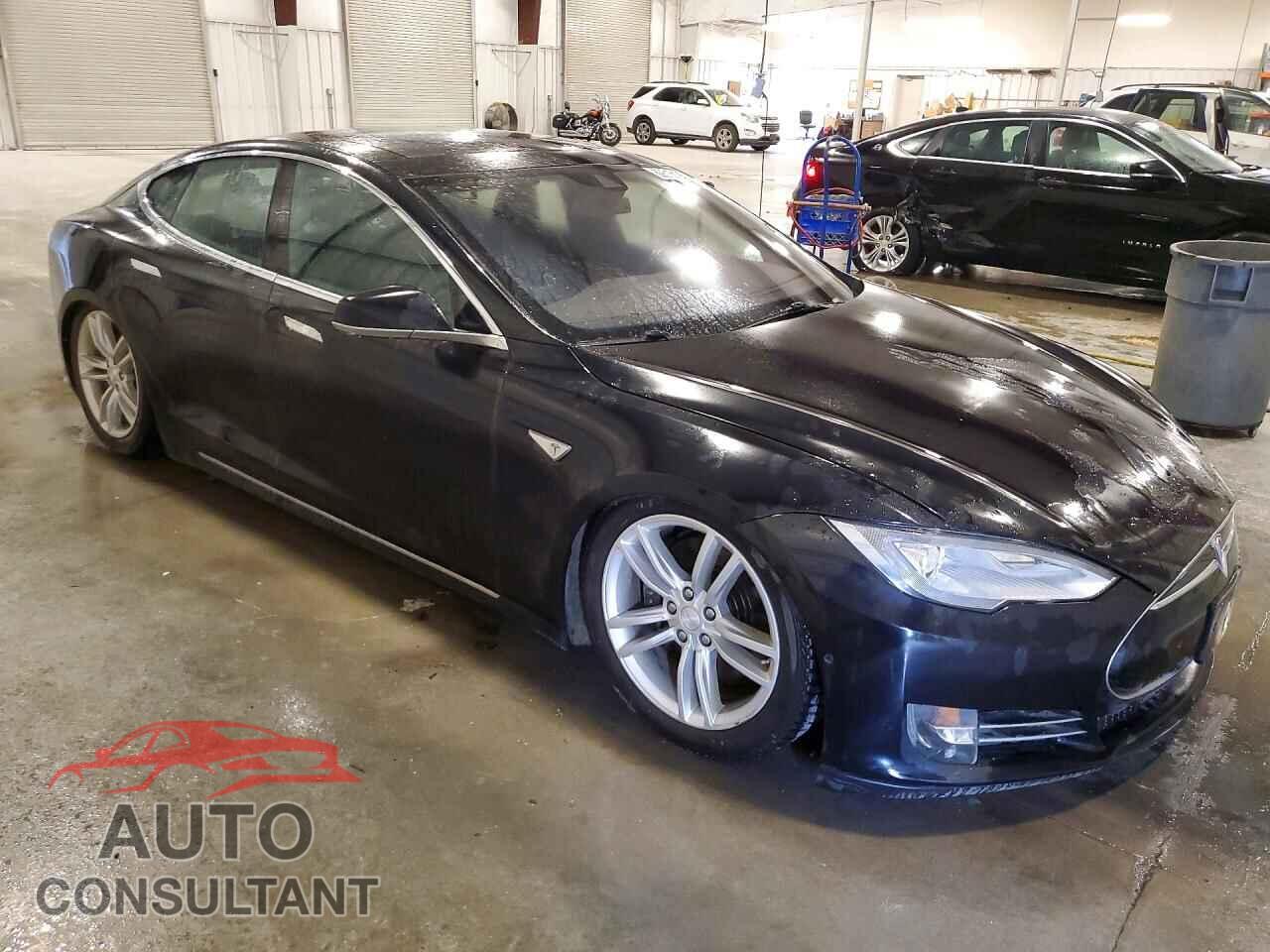 TESLA MODEL S 2015 - 5YJSA1H24FF086859