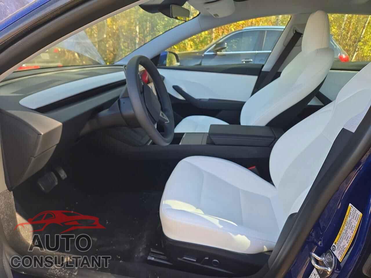 TESLA MODEL 3 2024 - LRW3E7EB8RC246210