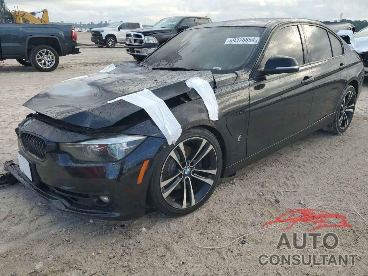 BMW 3 SERIES 2018 - WBA8E1C5XJA758762