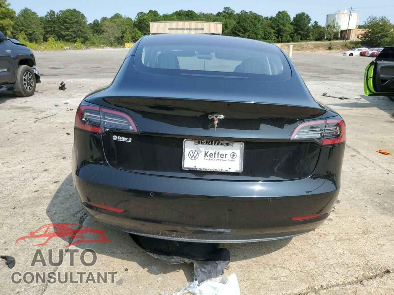 TESLA MODEL 3 2018 - 5YJ3E1EAXJF031409