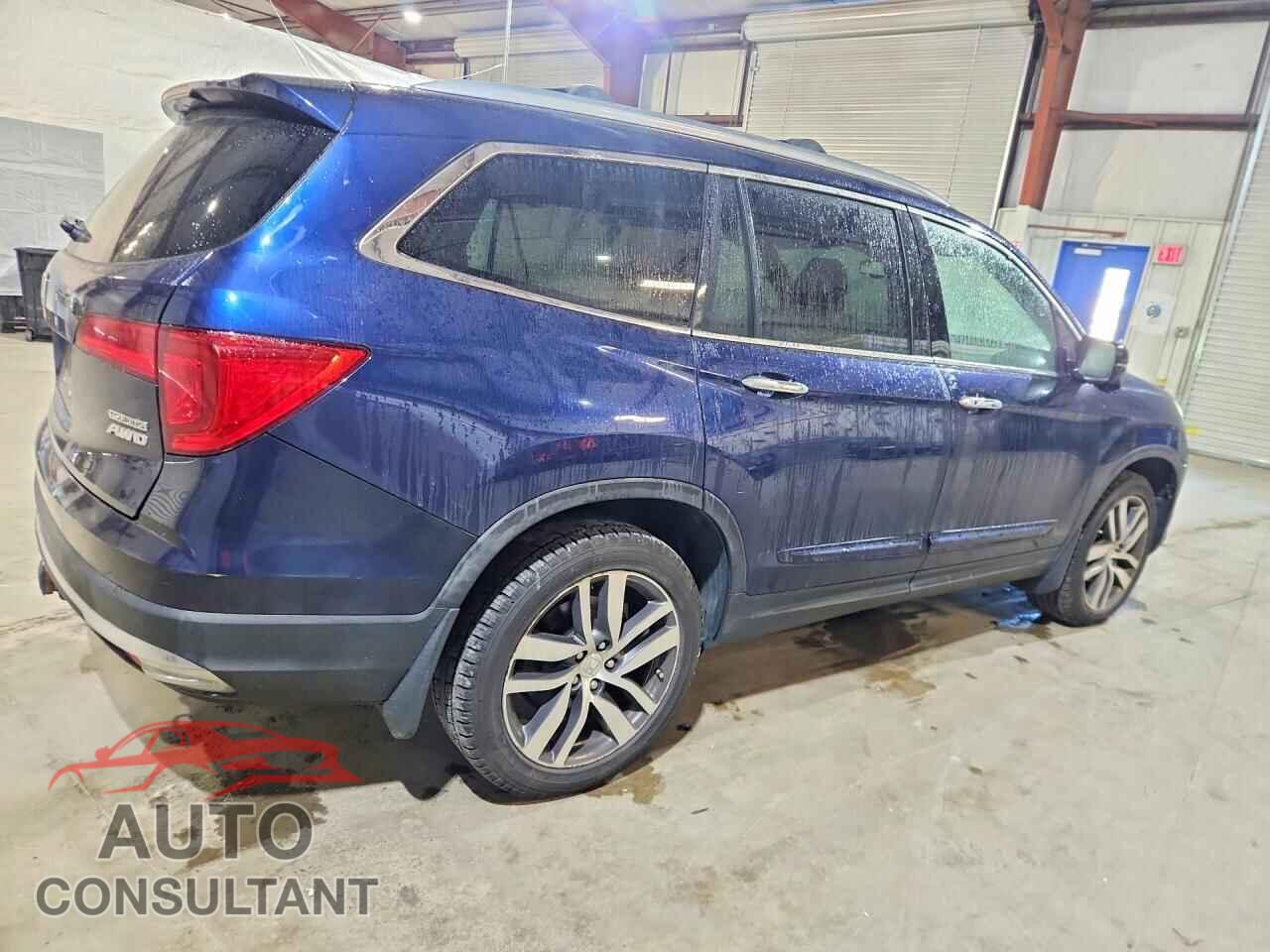 HONDA PILOT 2017 - 5FNYF6H99HB048343