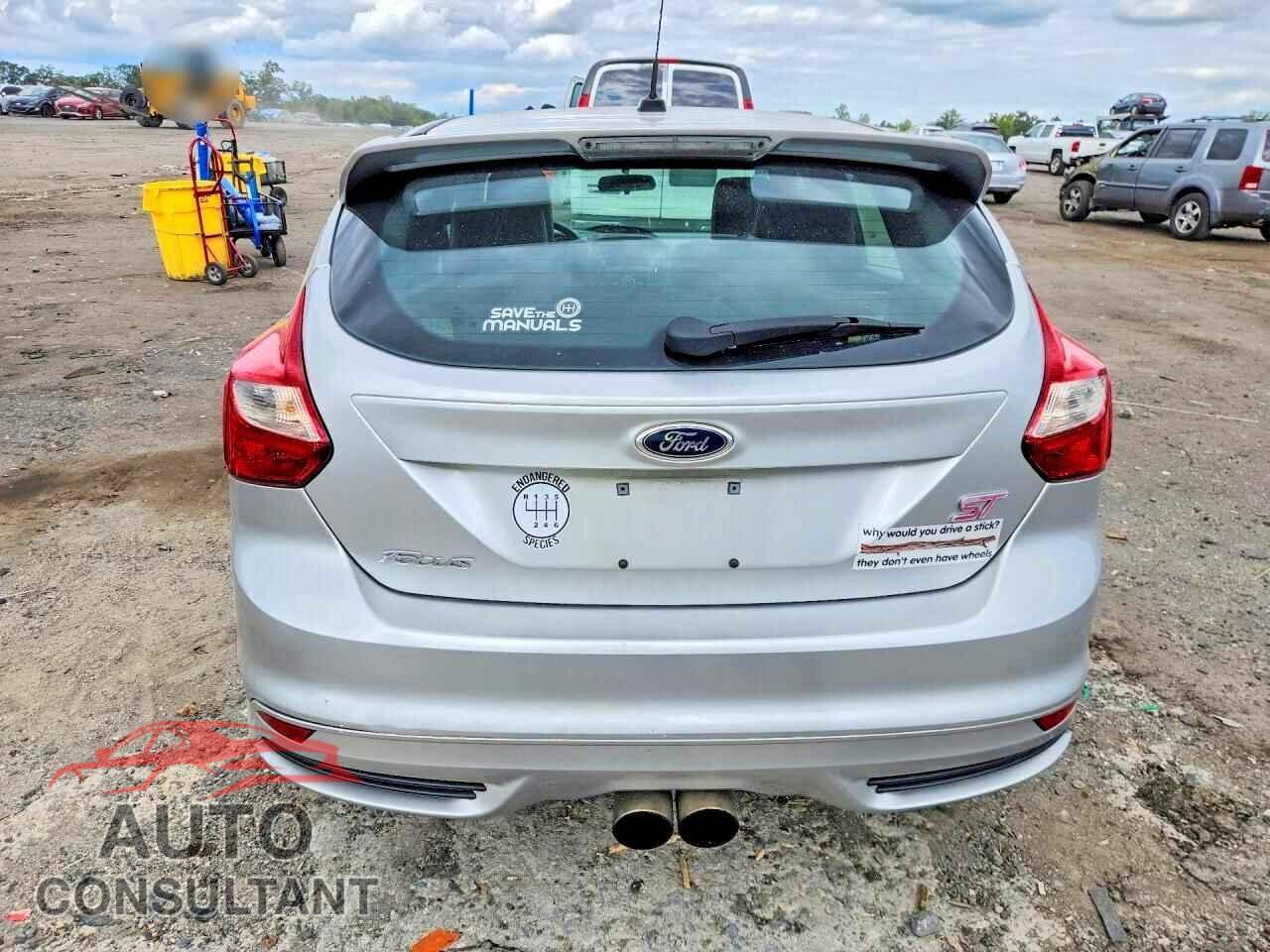 FORD FOCUS 2013 - 1FADP3L99DL360032