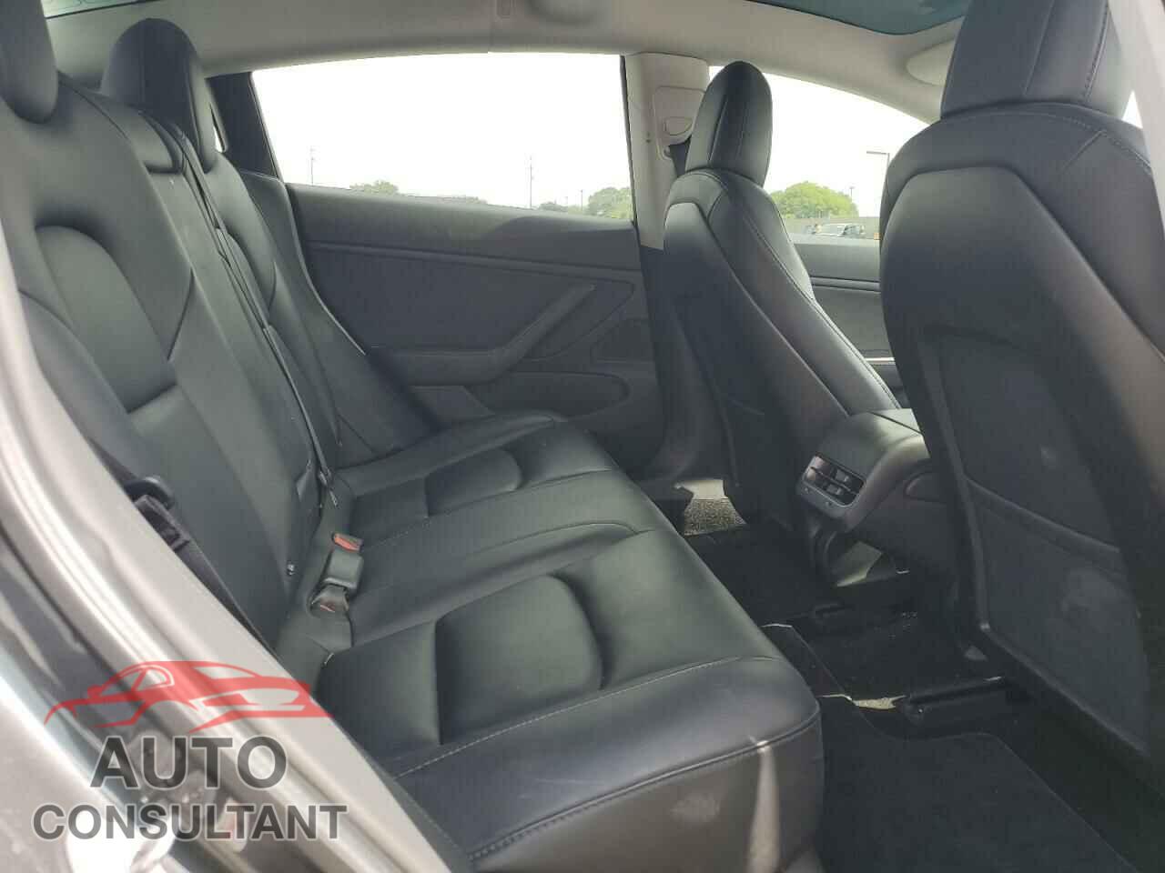 TESLA MODEL 3 2018 - 5YJ3E1EA3JF153500