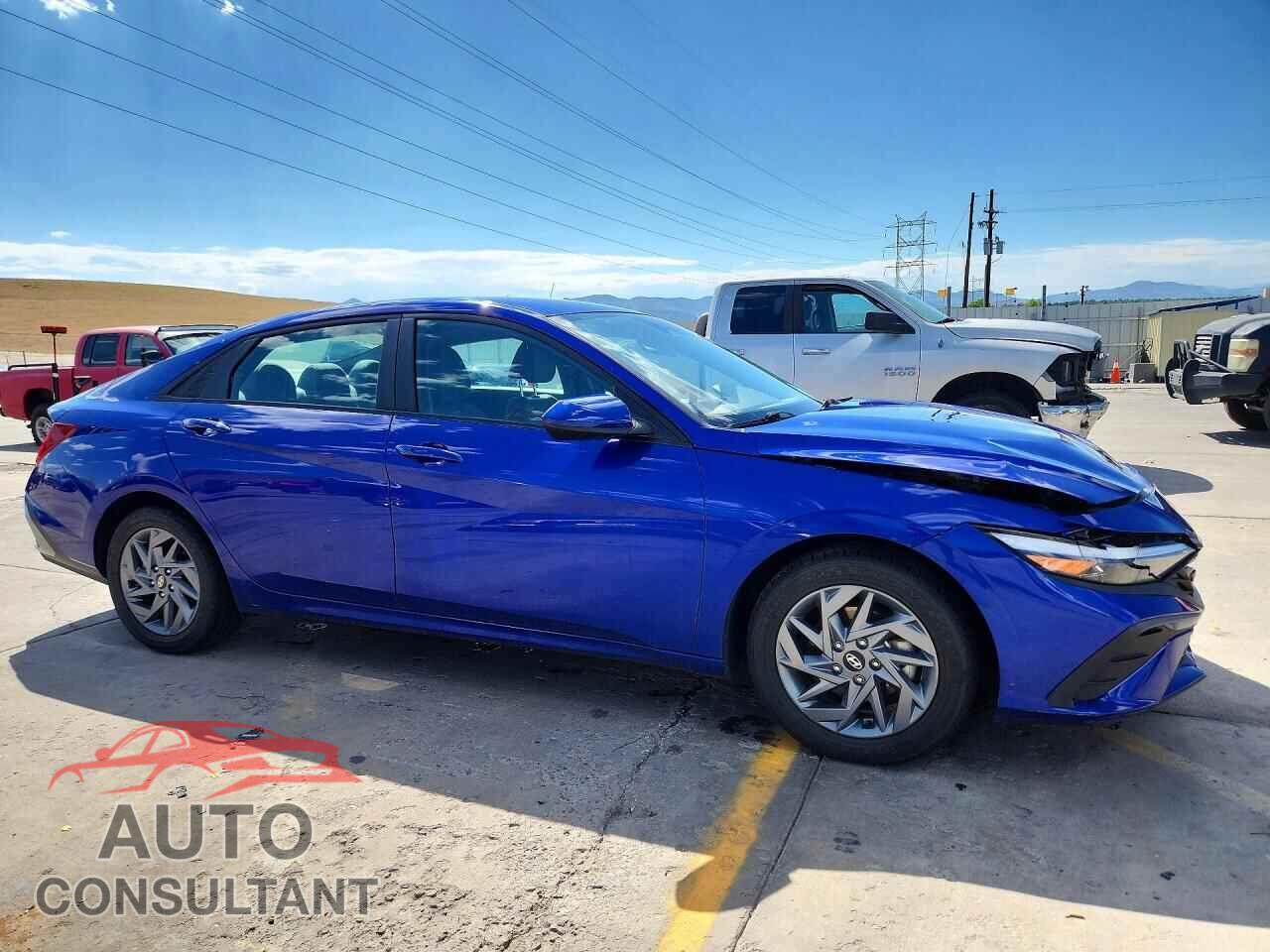 HYUNDAI ELANTRA 2024 - KMHLM4DG3RU643184