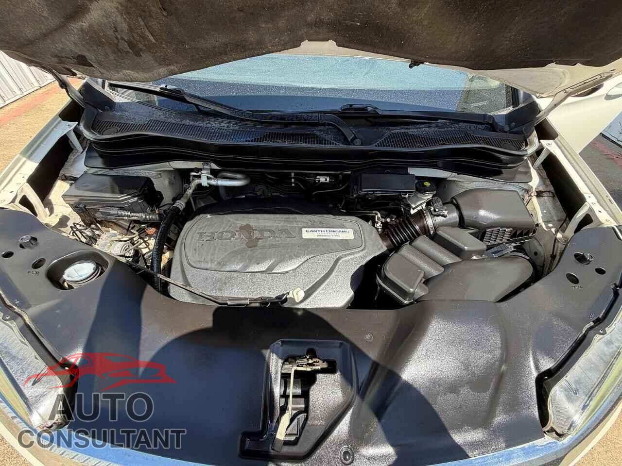 HONDA PILOT 2016 - 5FNYF5H57GB007571