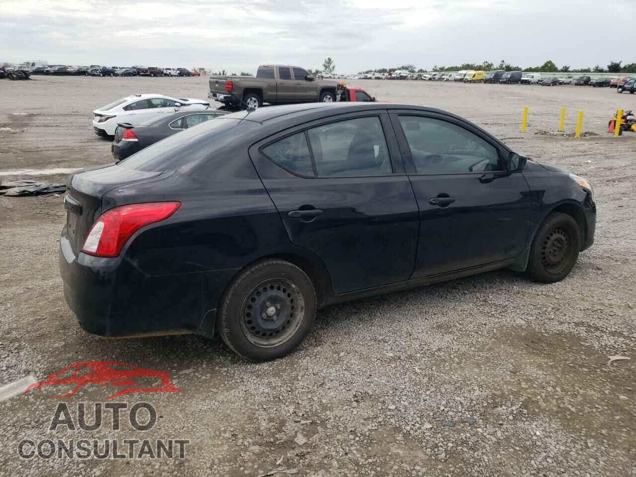 NISSAN VERSA 2017 - 3N1CN7AP3HL817807