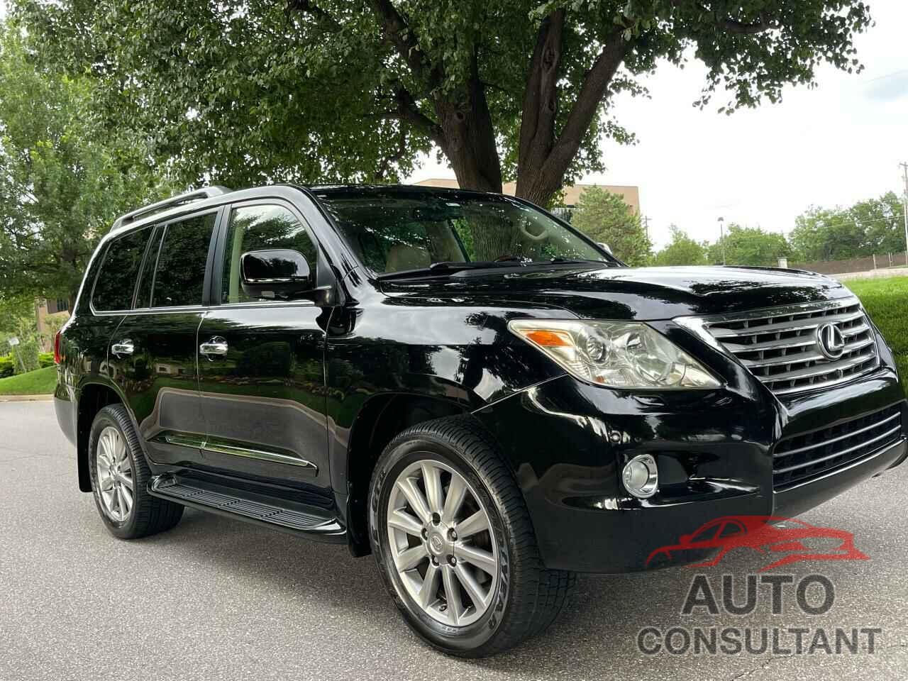 LEXUS LX570 2011 - JTJHY7AXXB4072252