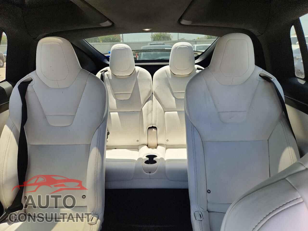 TESLA MODEL X 2017 - 5YJXCBE26HF041838