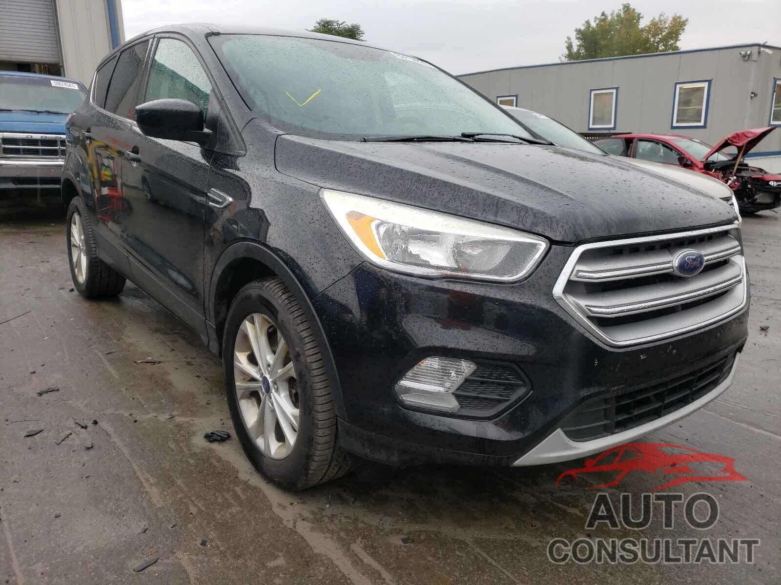 FORD ESCAPE 2017 - 1FMCU9GD5HUA07721