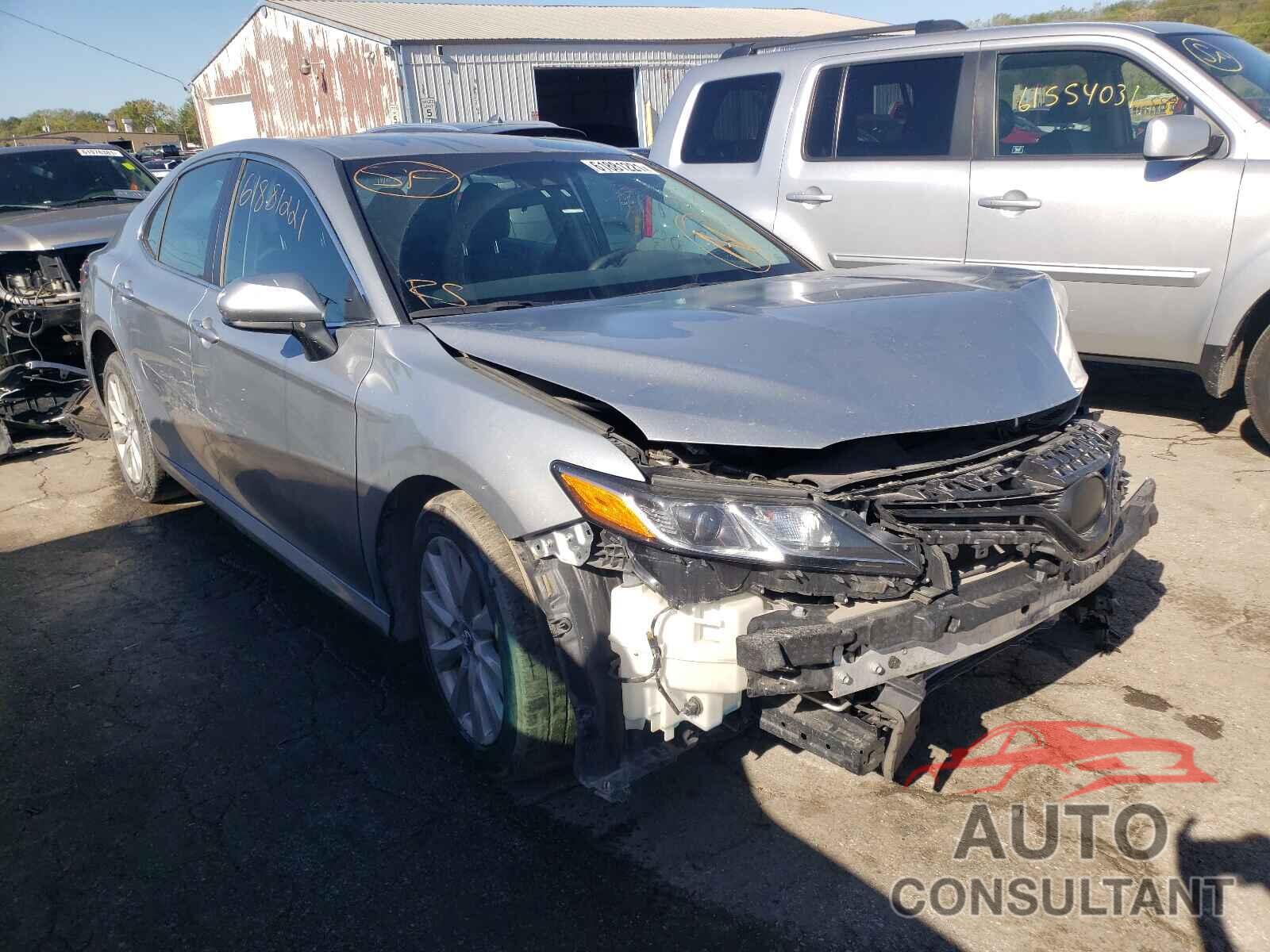 TOYOTA CAMRY 2018 - 4T1B11HK0JU050470