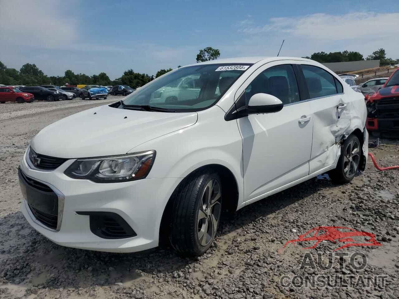 CHEVROLET SONIC 2018 - 1G1JF5SB6J4106731