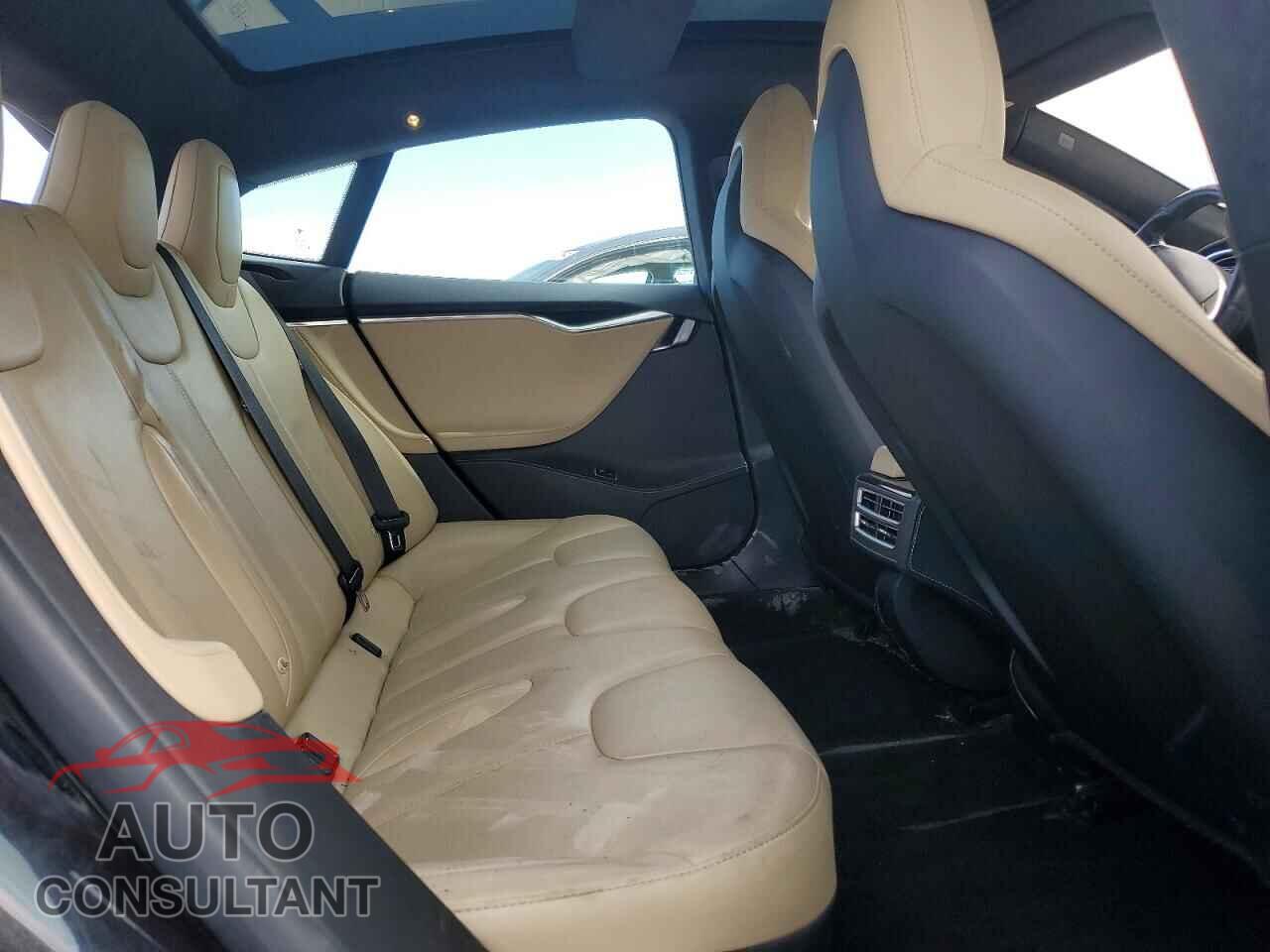 TESLA MODEL S 2015 - 5YJSA1H27FF085267