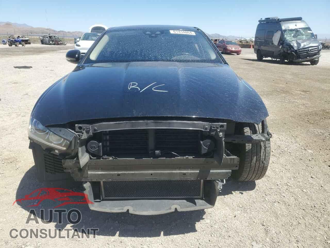JAGUAR XE 2017 - SAJAD4BG2HA966044