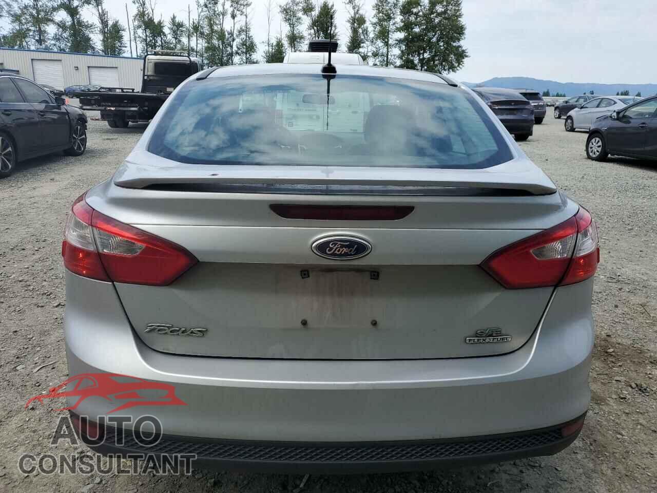 FORD FOCUS 2014 - 1FADP3F23EL294979
