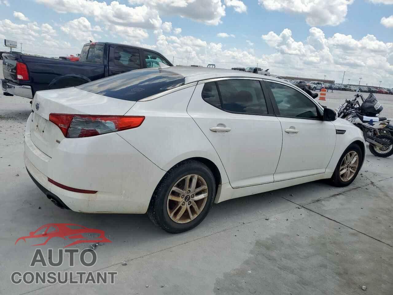 KIA OPTIMA 2011 - KNAGM4A77B5060446