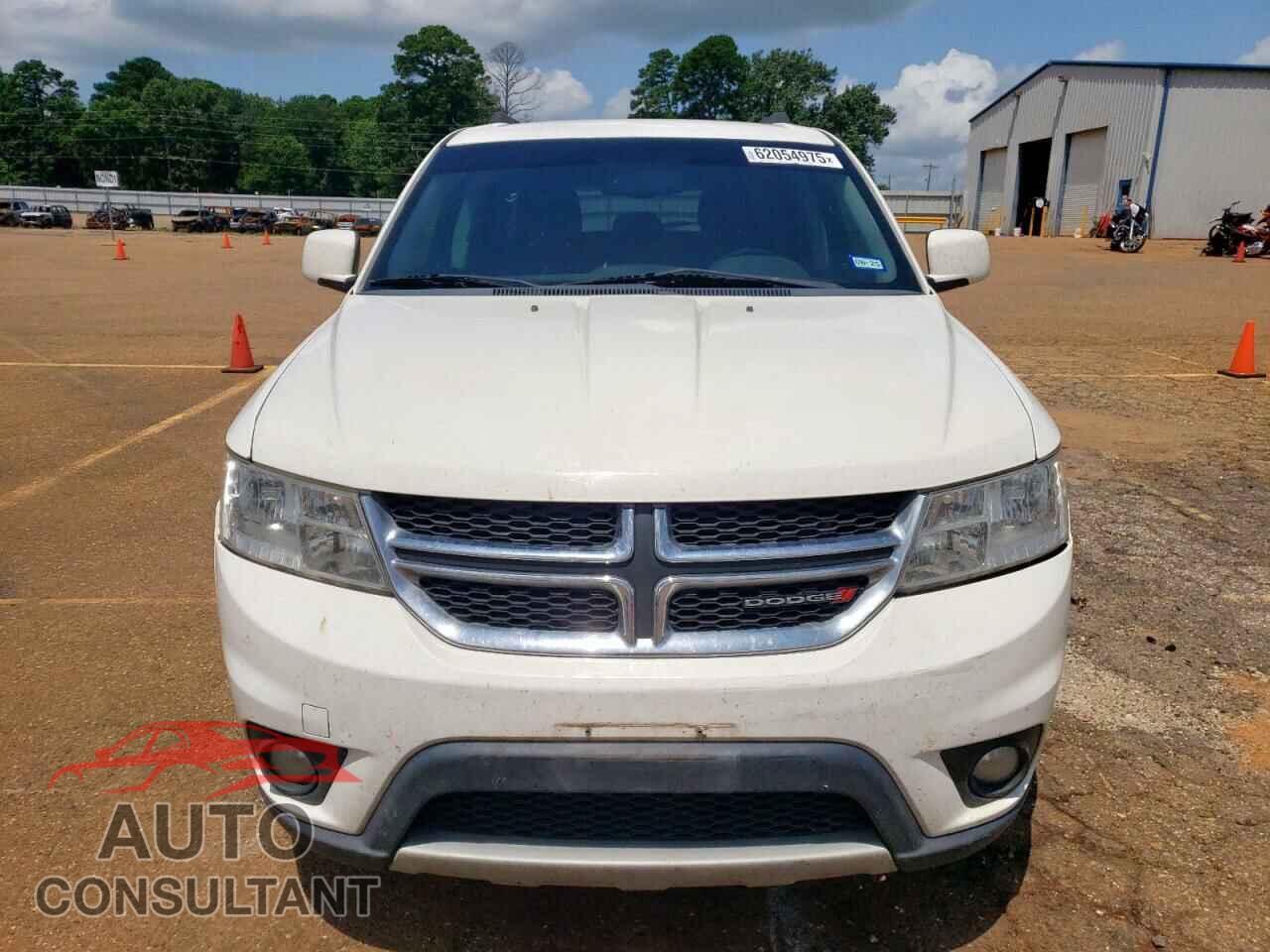 DODGE JOURNEY 2015 - 3C4PDCBB5FT707917