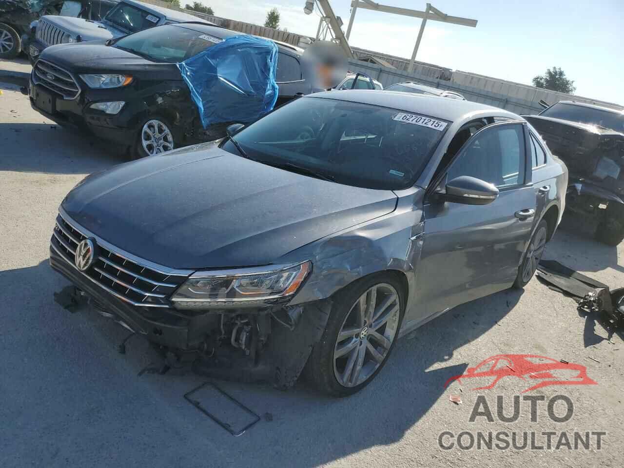 VOLKSWAGEN PASSAT 2018 - 1VWAA7A31JC015882