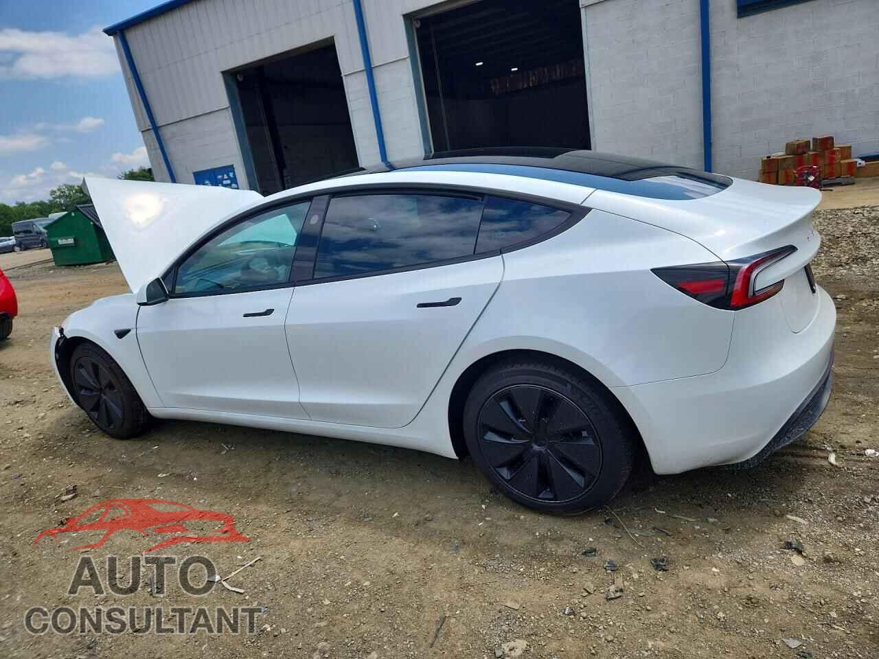 TESLA MODEL 3 2026 - 5YJ3E1EB2TF121214