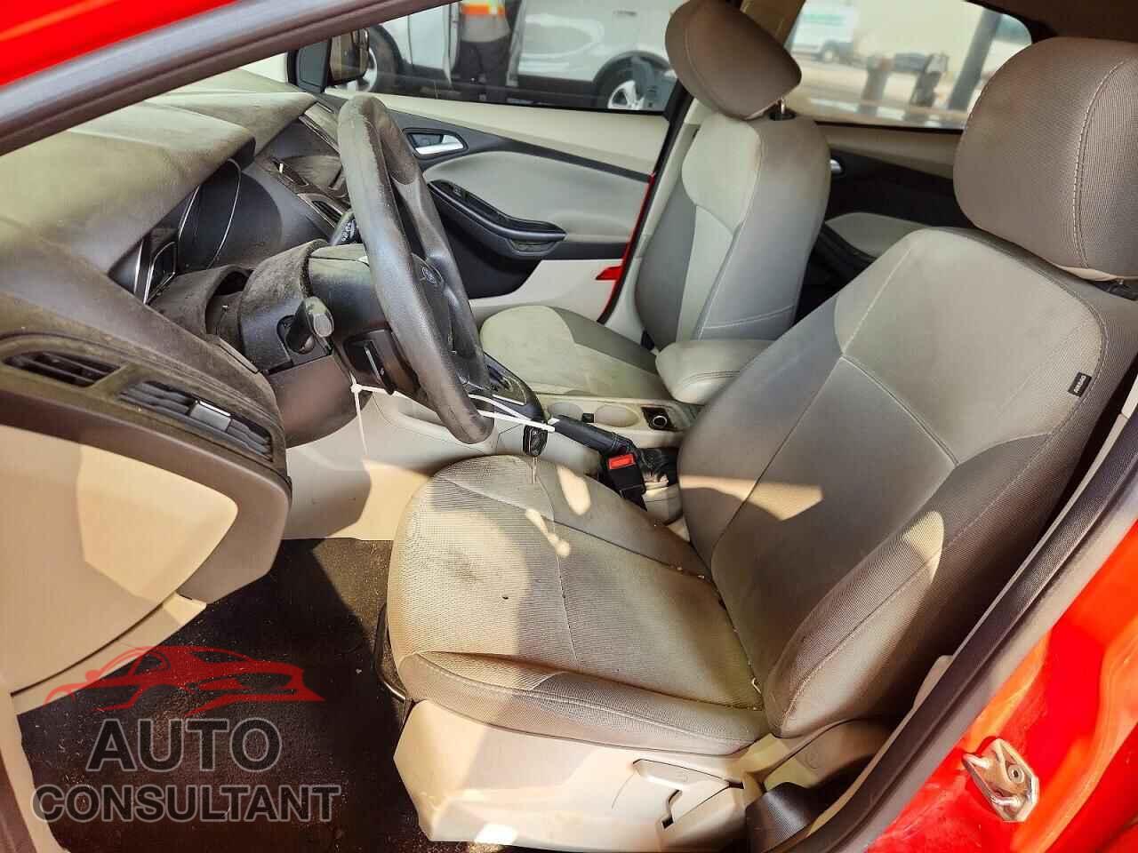 FORD FOCUS 2014 - 1FADP3K20EL410001