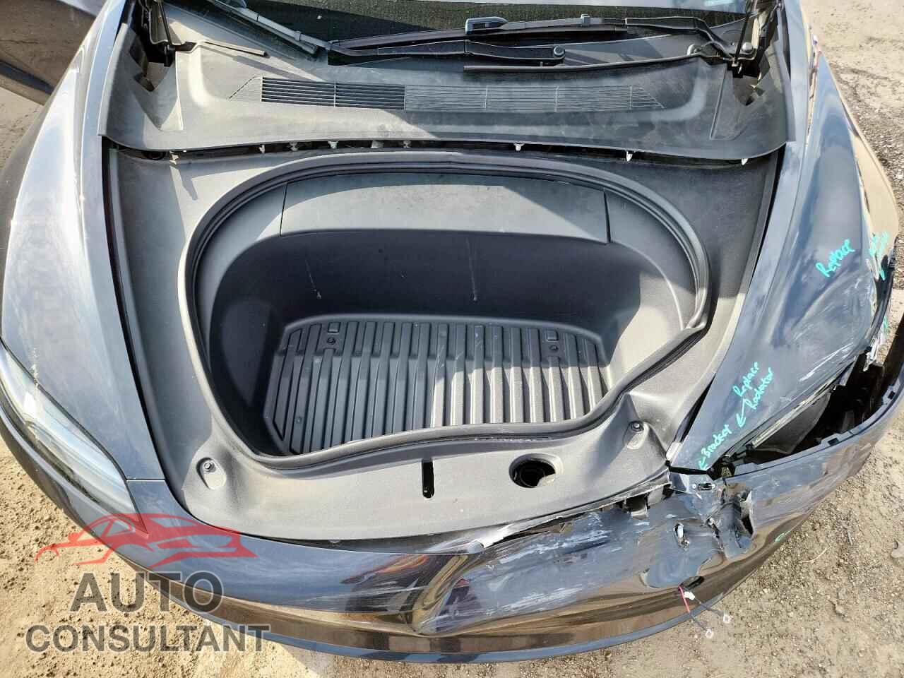 TESLA MODEL 3 2024 - 5YJ3E1EA7RF724241