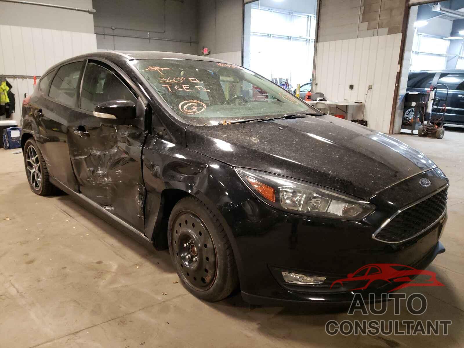 FORD FOCUS 2017 - 1FADP3M22HL235803
