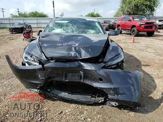 TESLA MODEL 3 2025 - 5YJ3E1EA5SF989293