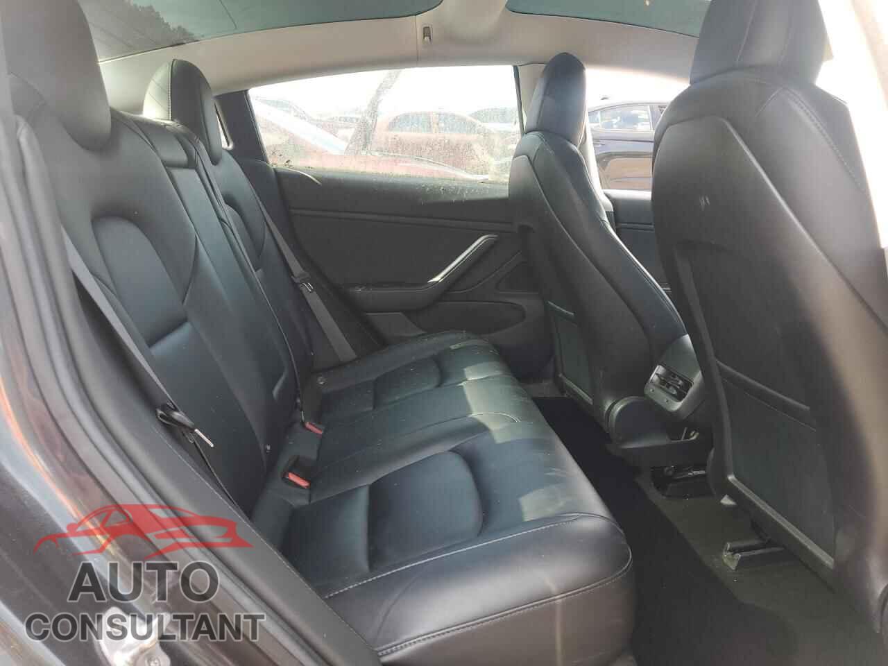 TESLA MODEL 3 2018 - 5YJ3E1EB7JF082942