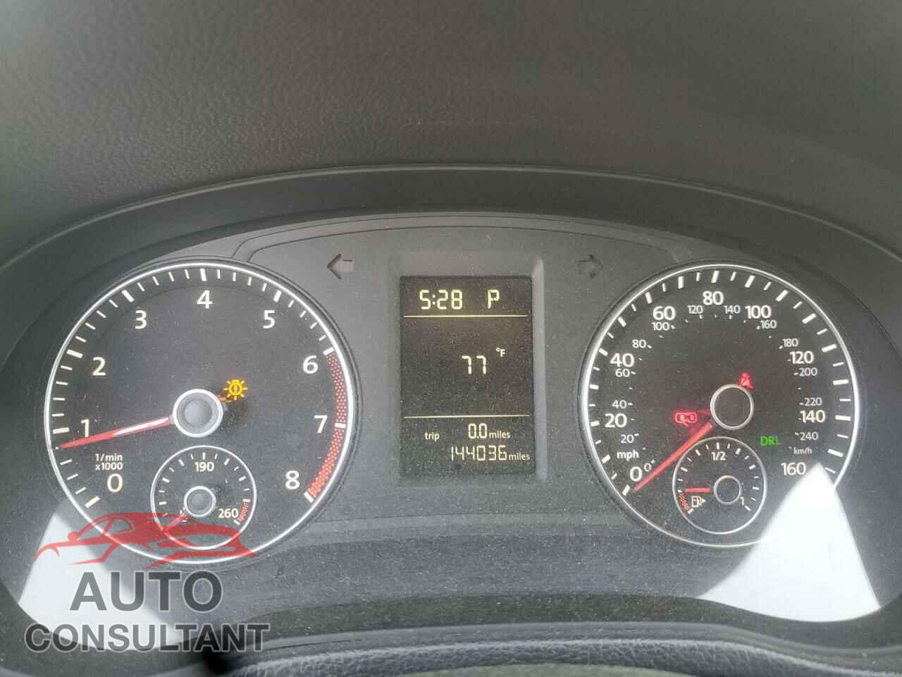VOLKSWAGEN PASSAT 2014 - 1VWAH7A36EC009996