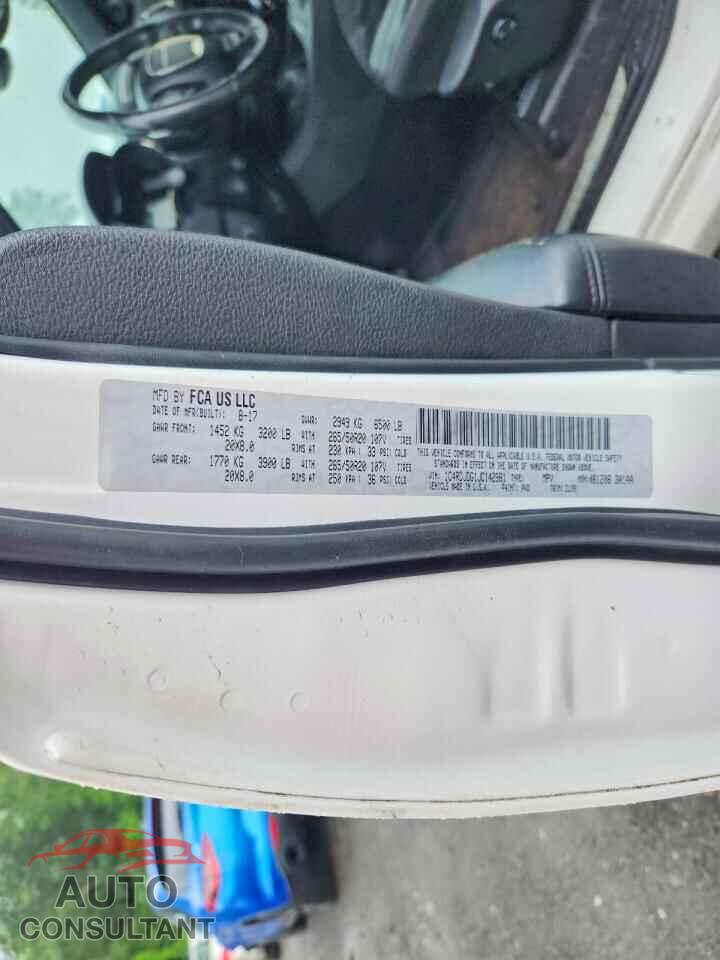 DODGE DURANGO 2018 - 1C4RDJDG1JC142981